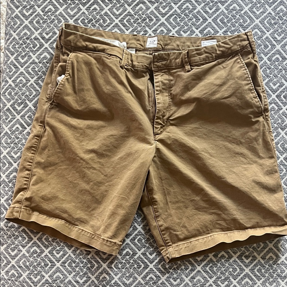 GAP Tan Men's Flat Front Shorts